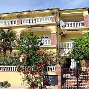 Bed & Breakfast Barbara, Novi Vinodolski