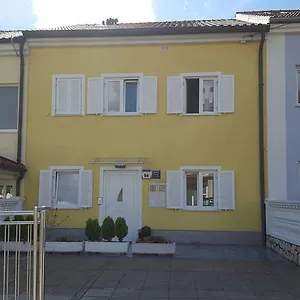 Haus Ella Apartment