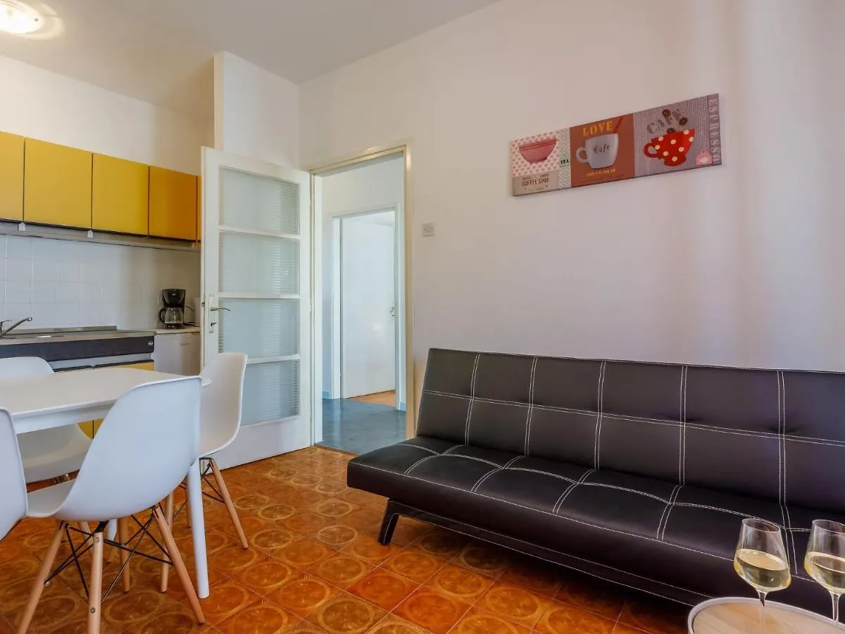 Apartment Tea By Interhome Novi Vinodolski